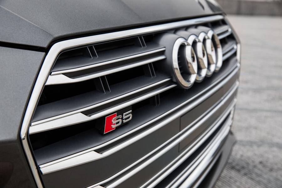 Логотип Audi S5 Sportback 2017 года  (NA) (фото 29 из 40)